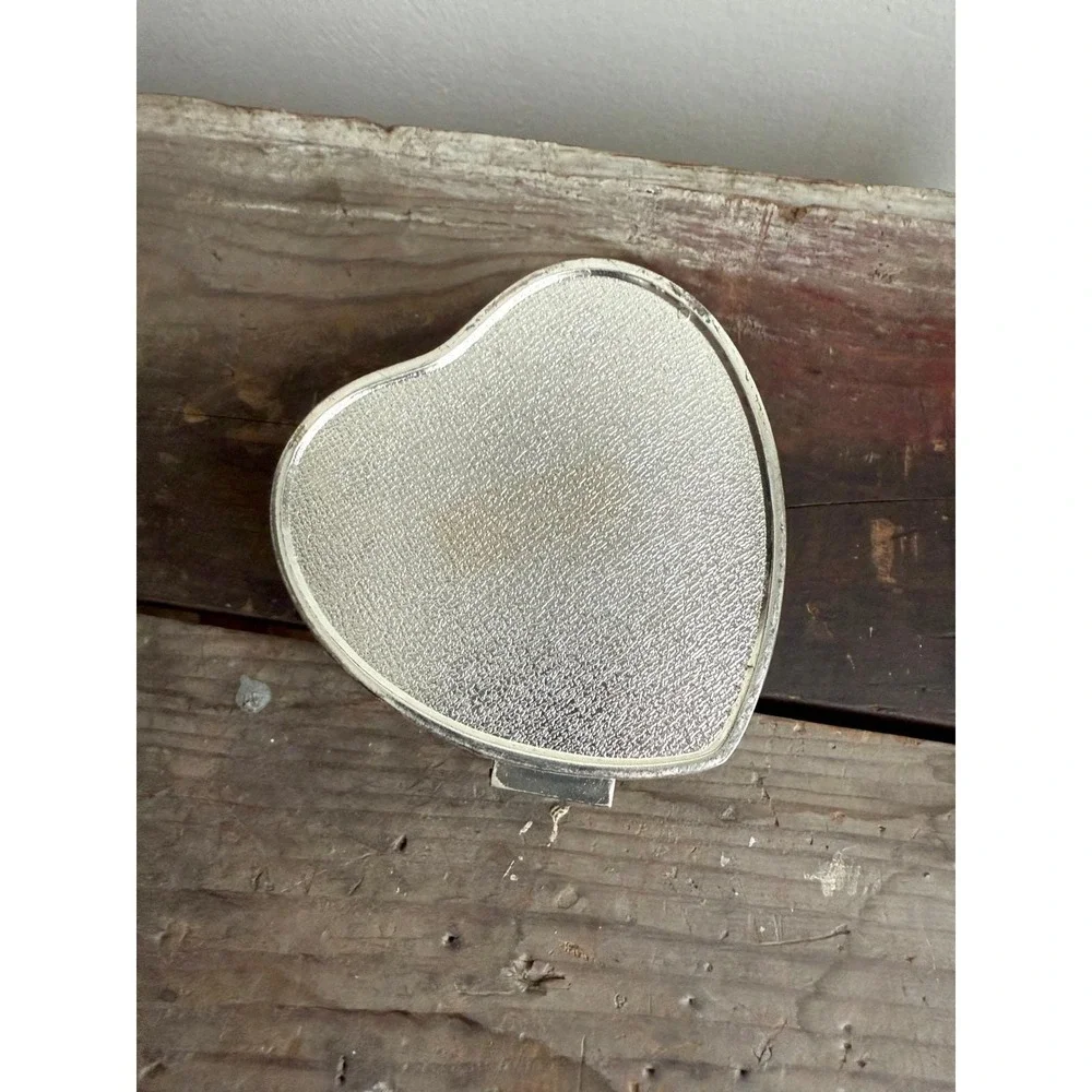 International Silver Co Heart Shaped Silverplate Trinket Box‎